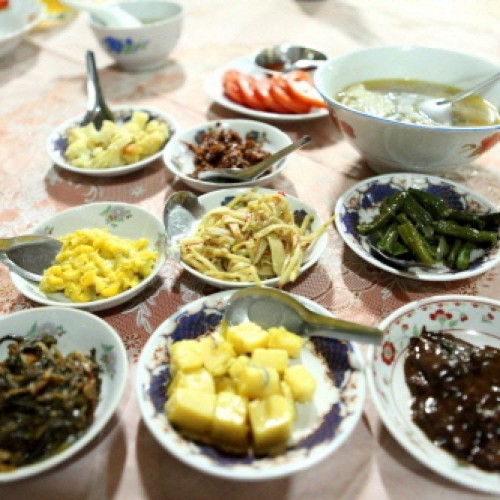 [여행하는장바구니]미얀마의 식당, 밥과 반찬이 한상에 